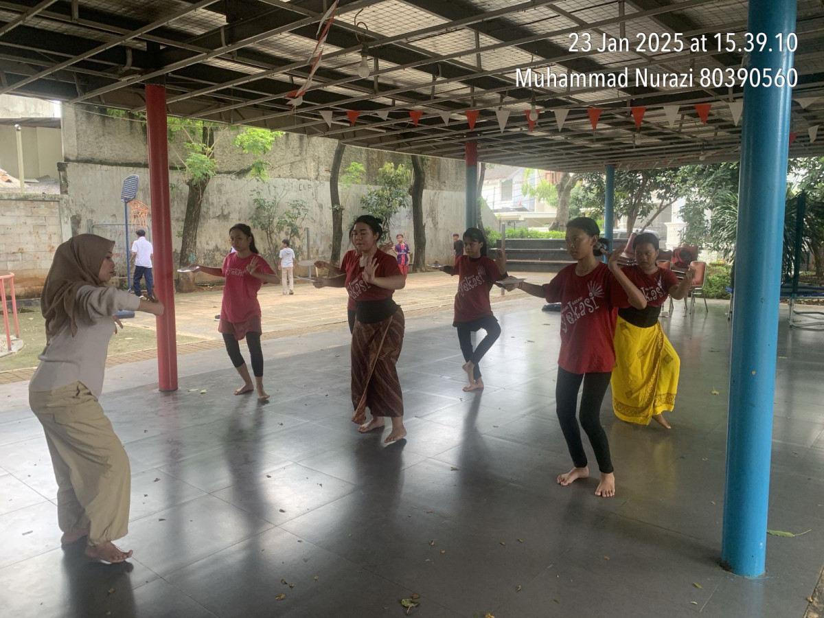 Kegiatan latihan Tari