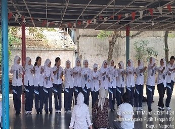 Kegiatan Tari Saman SMA 77