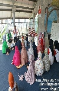 Kegiatan Mengaji bersama di RPTRA Beringin