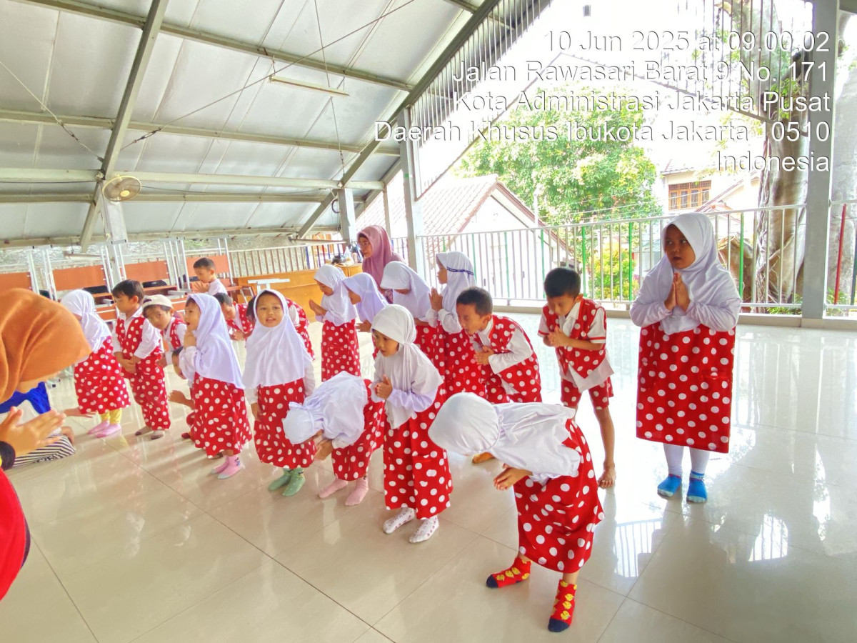 Kegiatan belajar Paud Tunas Bangsa di RPTRA Beringin