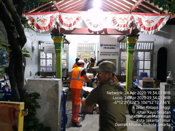 Kegiatan Monitoring Distribusi Bantuan Sosial (Bansos) RW 08