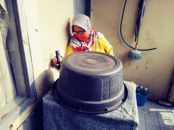 GREBEK JENTIK DAN LARVASIDASI RW011