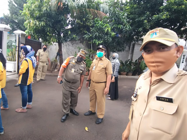 GREBEK JENTIK DAN LARVASIDASI RW011 (Monitoring)