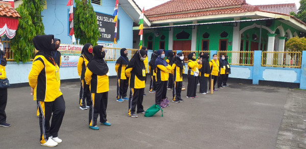 Grebek Jentik dan Larvasidasi Rw07