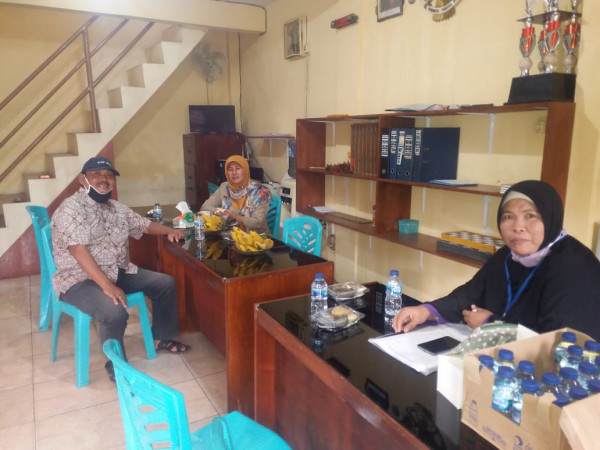 Kordinasi Kasie Ekbang terkait Bank Sampah di Rw013