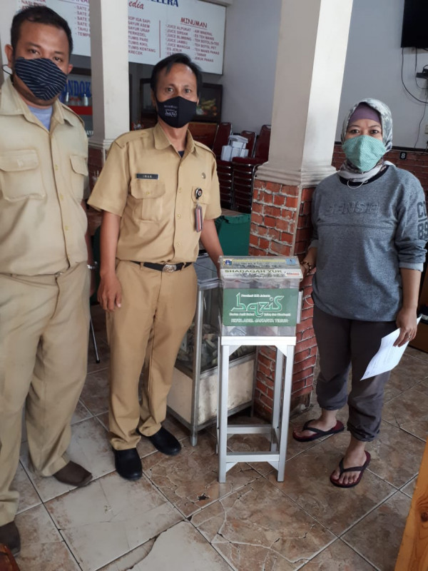 Penempatan Kotak Amal di Rumah Makan Pondok Selera 