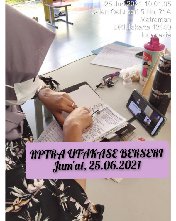 Zoom Meeting _Pembinaan dan Pengendalian Kampung KB_ Dinas PPAPP_Rptra Utakase Berseri_25 Juni 2021