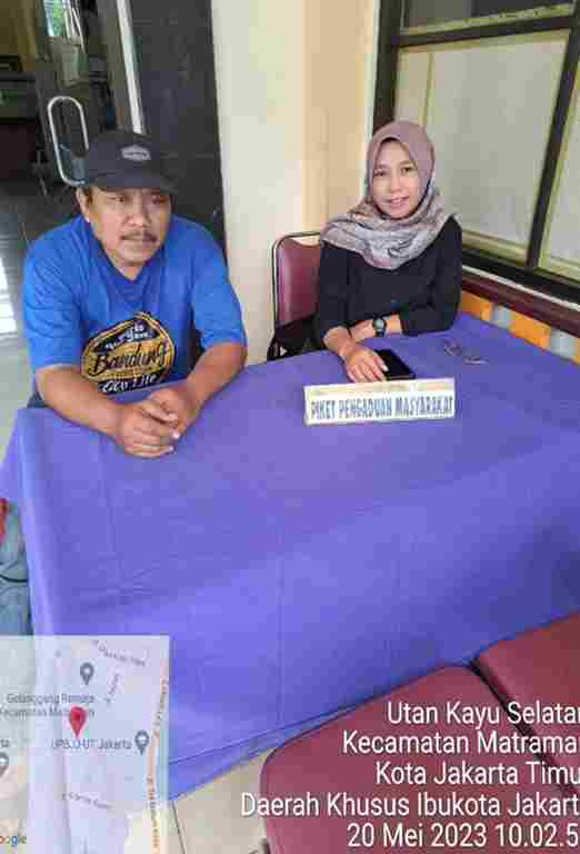 Pengelola RPTRA dan Staf Kelurahan Piket Pos Pengaduan Masyarakat