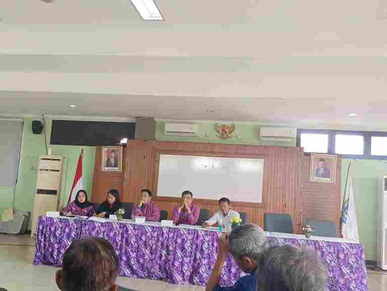 Rapat sosialisasi pengerukan kali nambru dan kali beo