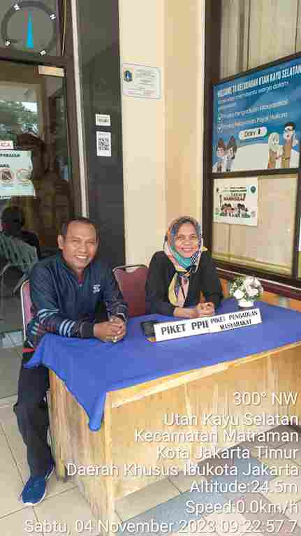 Piket Pos Pengaduan Masyarakat Pengelola RPTRA dan ASN  Kelurahan Utan  Kayu Selatan