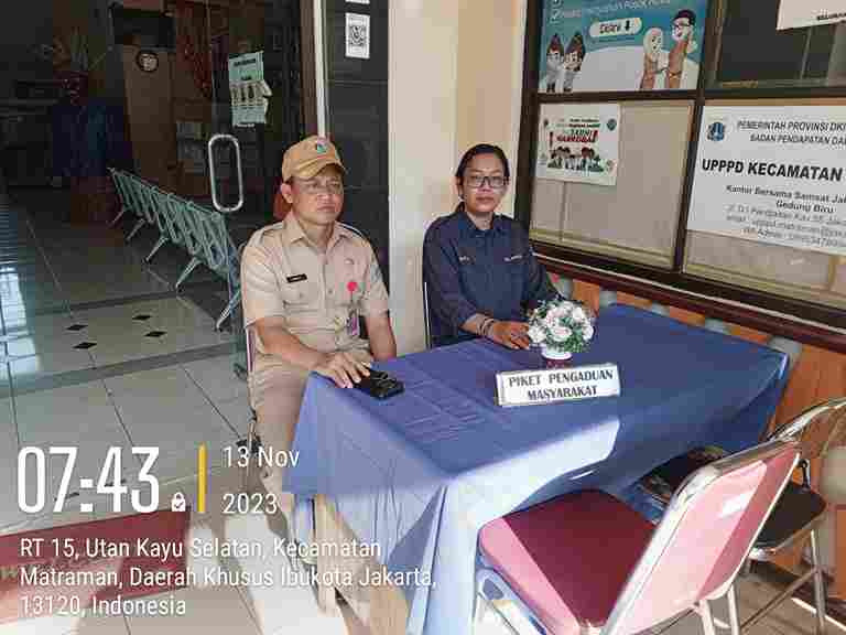 Piket Pos Pengaduan Masyarakat Pengelola RPTRA dan ASN  Kelurahan Utan  Kayu Selatan