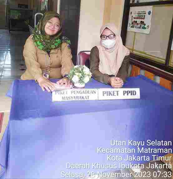 Piket Pos Pengaduan Masyarakat Pengelola RPTRA dan ASN  Kelurahan Utan  Kayu Selatan