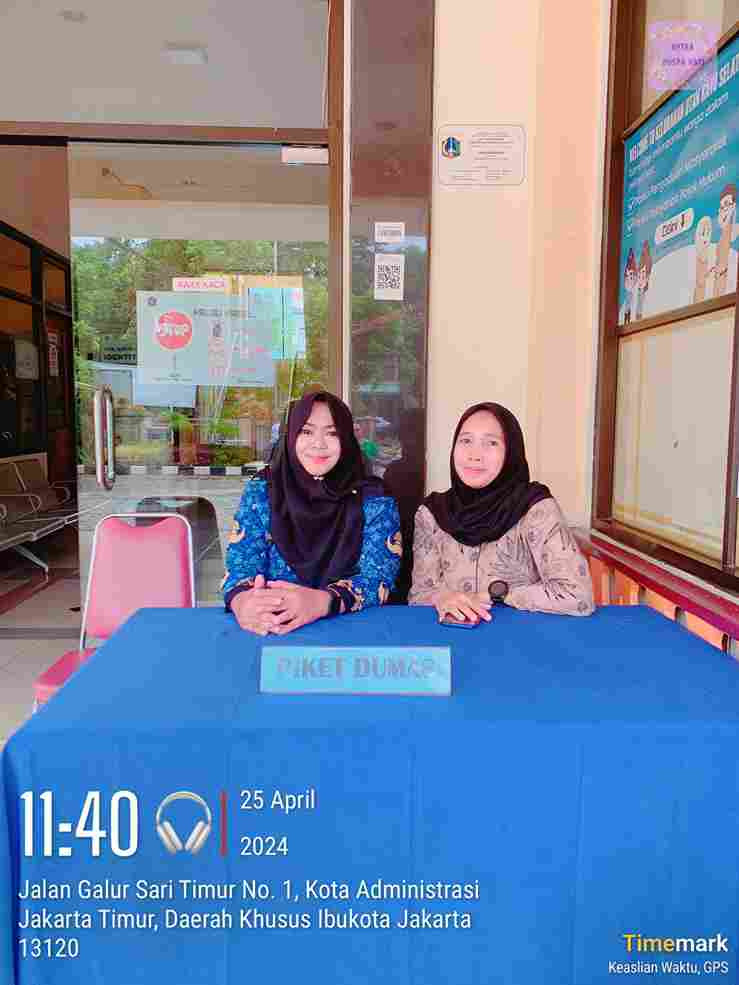 Piket Pos Pengaduan Masyarakat Pengelola RPTRA dan ASN Kelurahana Utan Kayu Selatan