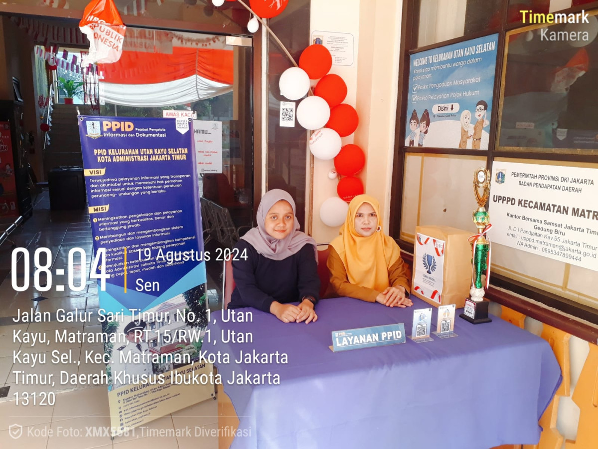 Piket Pos Pengaduan Masyarakat Pengelola RPTRA dan ASN Kelurahan Utan Kayu Selatan