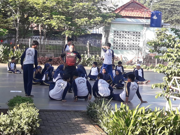 Outing class karya Dharma