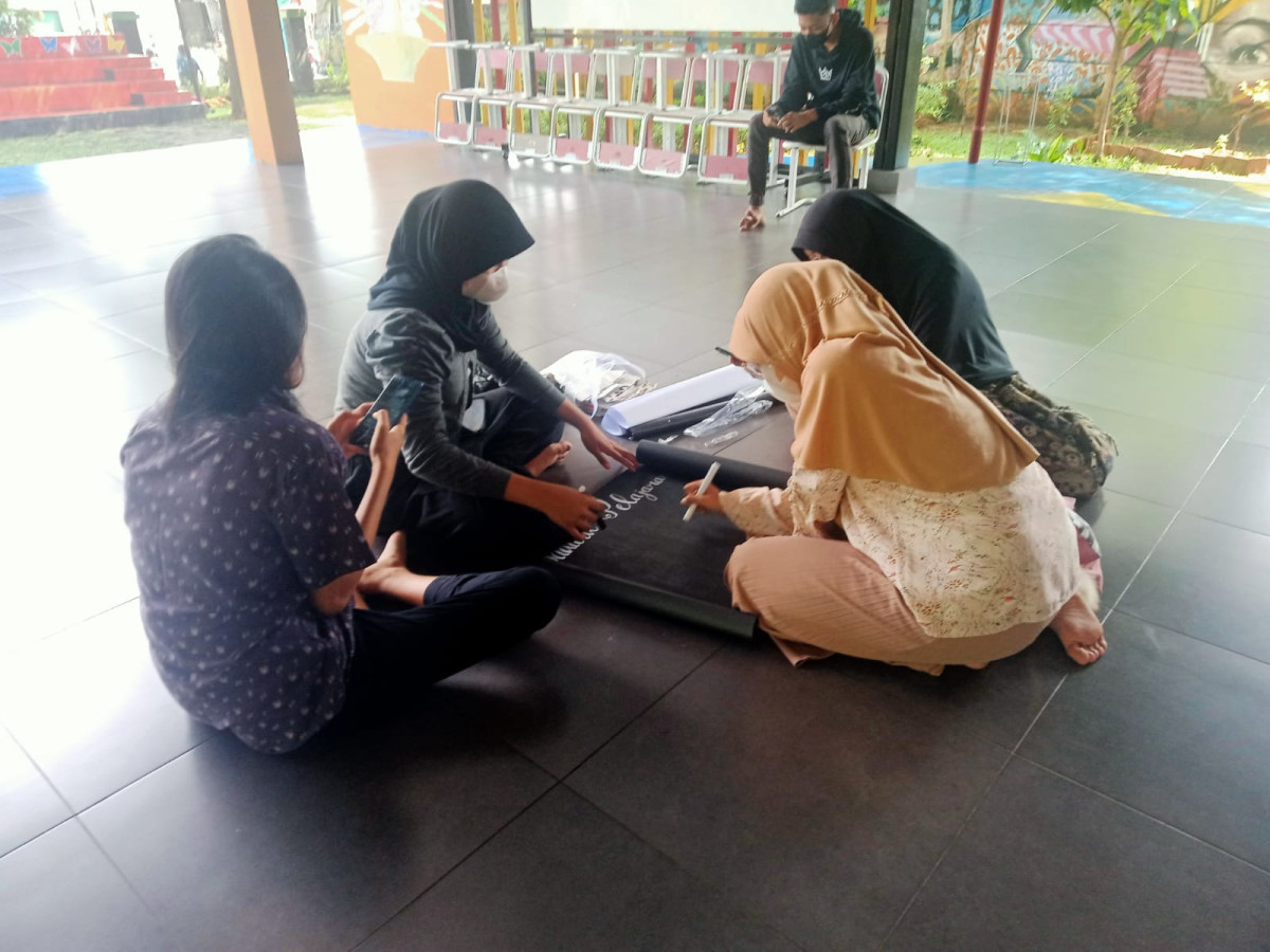 BELAJAR KELOMPOK SMPN 184