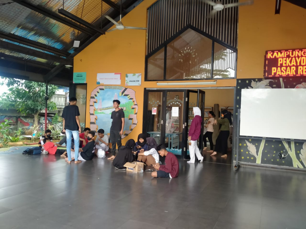 KERJA KELOMPOK SMP 203