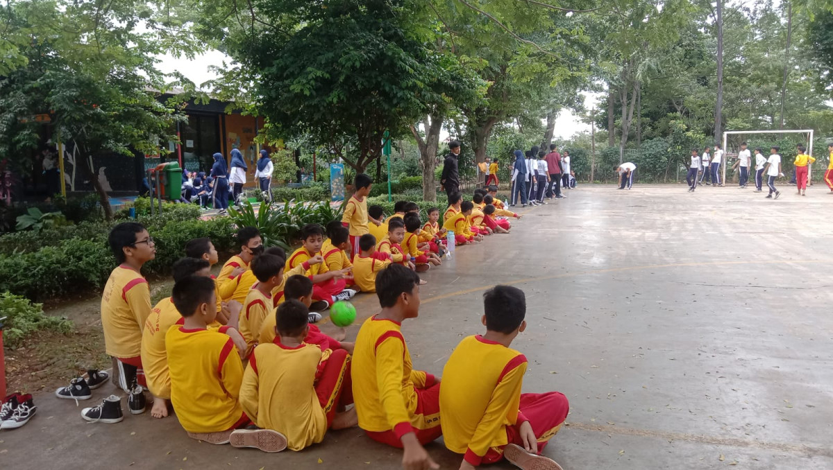 OUTING CLASS SDN 011