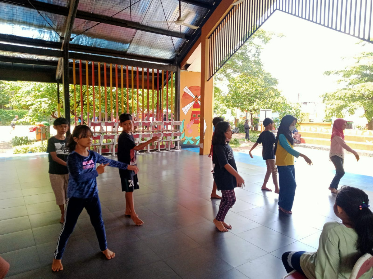 LATIHAN MENARI JALI-JALI SDN 15