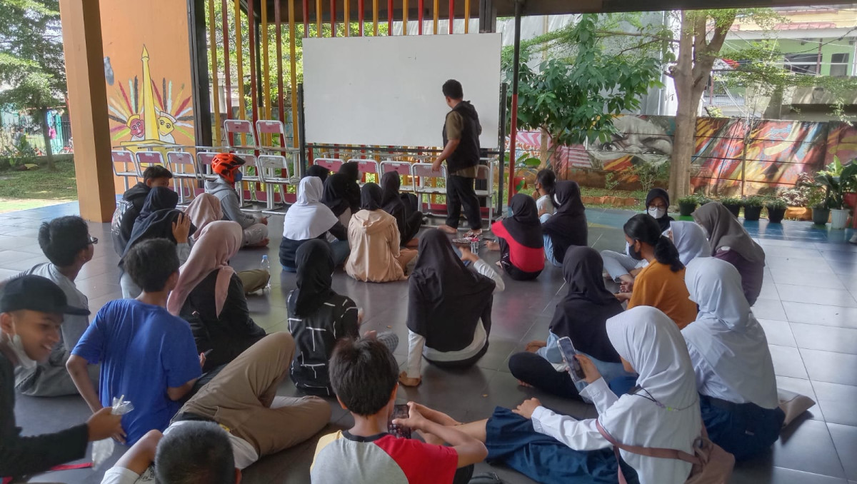 RAPAT OSIS SMP 203