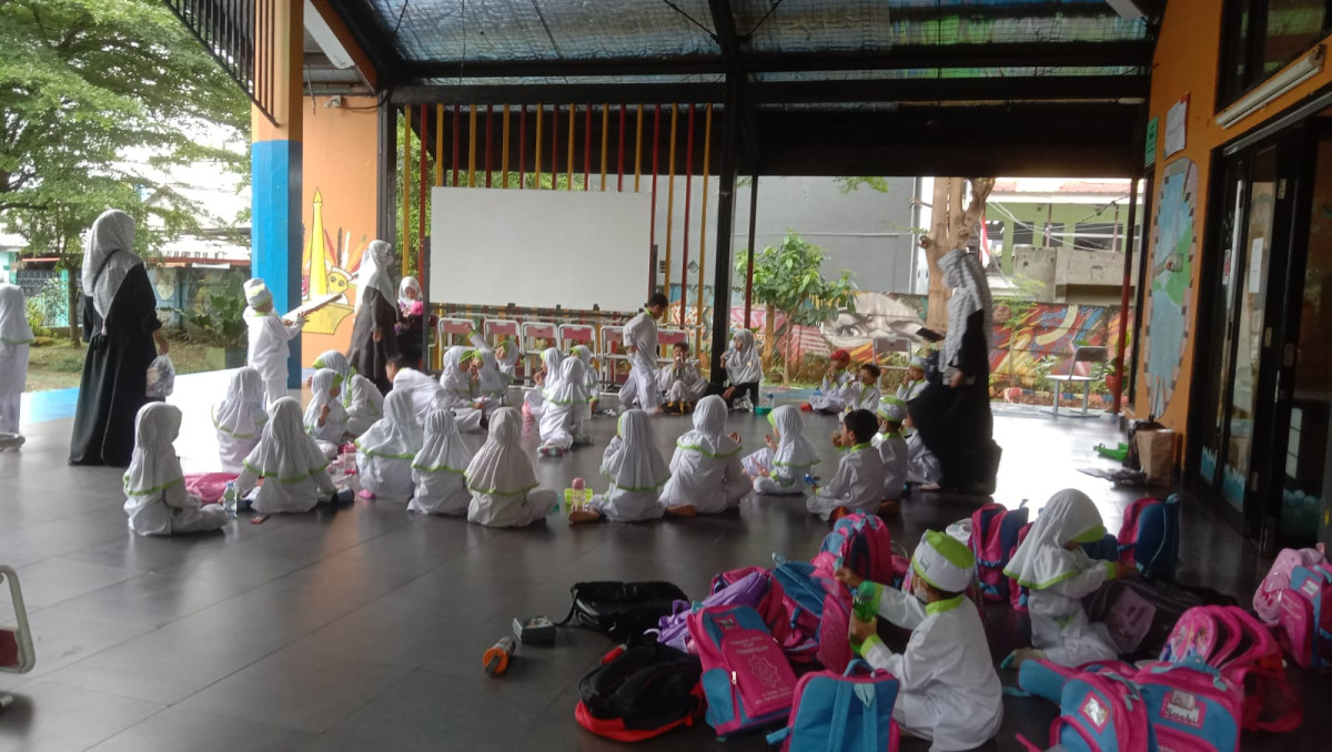 OUTING CLASS RA MARDHOTILLAH