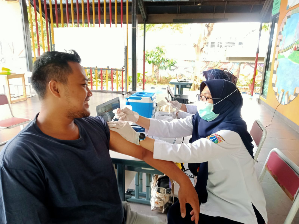 VAKSIN COVID PUSKESMAS PEKAYON
