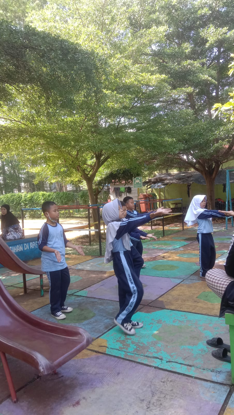 LATIHAN MENARI SDN 03