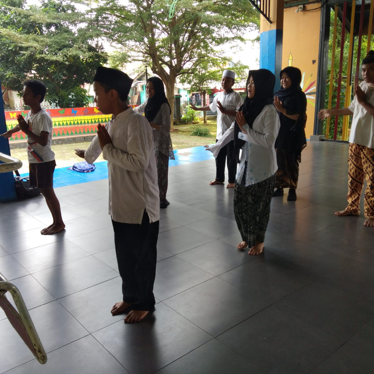 LATIHAN MENARI SAJOJO SDN 011