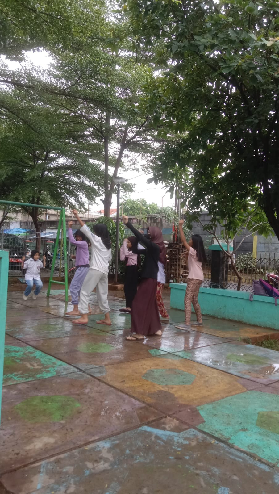 latihan menari sdn 015