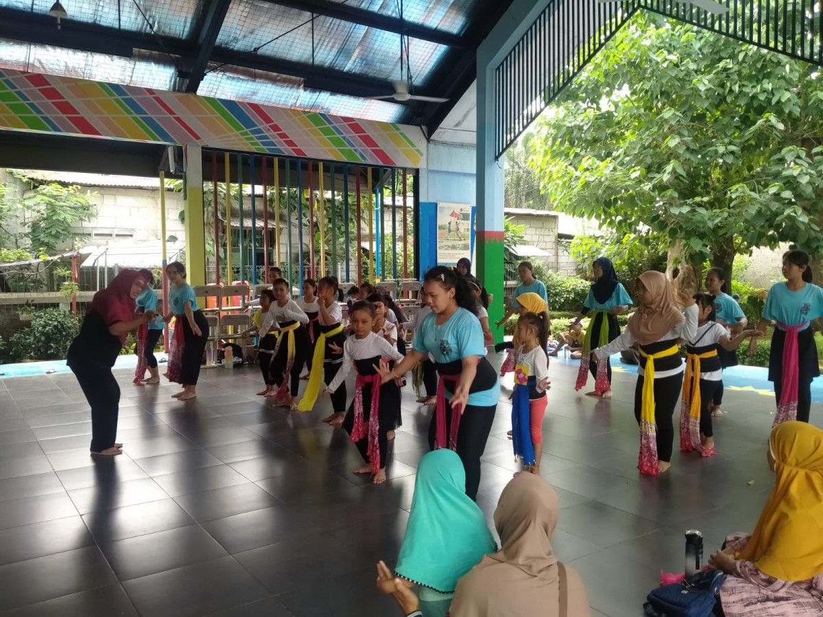 LATIHAN MENARI SANGGAR DAYA PRESTA