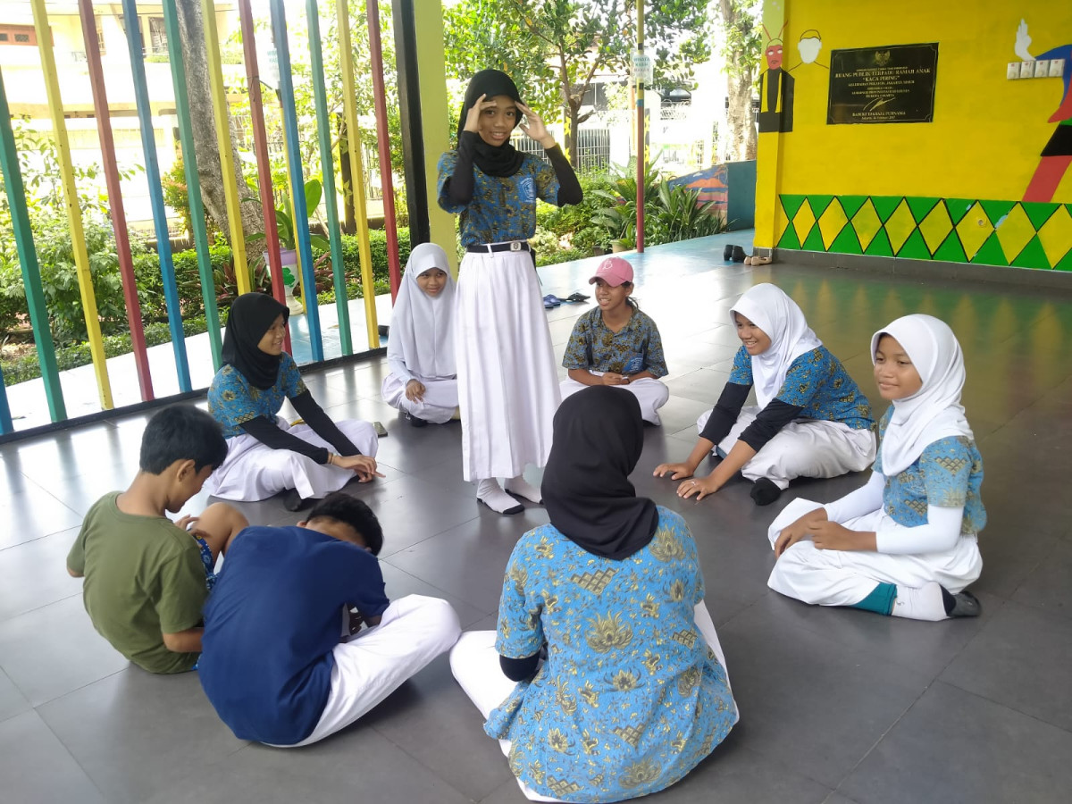 LATIHAN MENARI DAN LATIHAN DRAMA SD 09