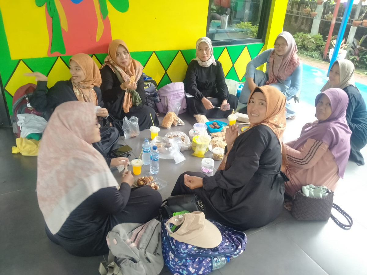 HALAL BIHALAL MI SA'ADATUDARAIN DAN PAUD DAHLIA