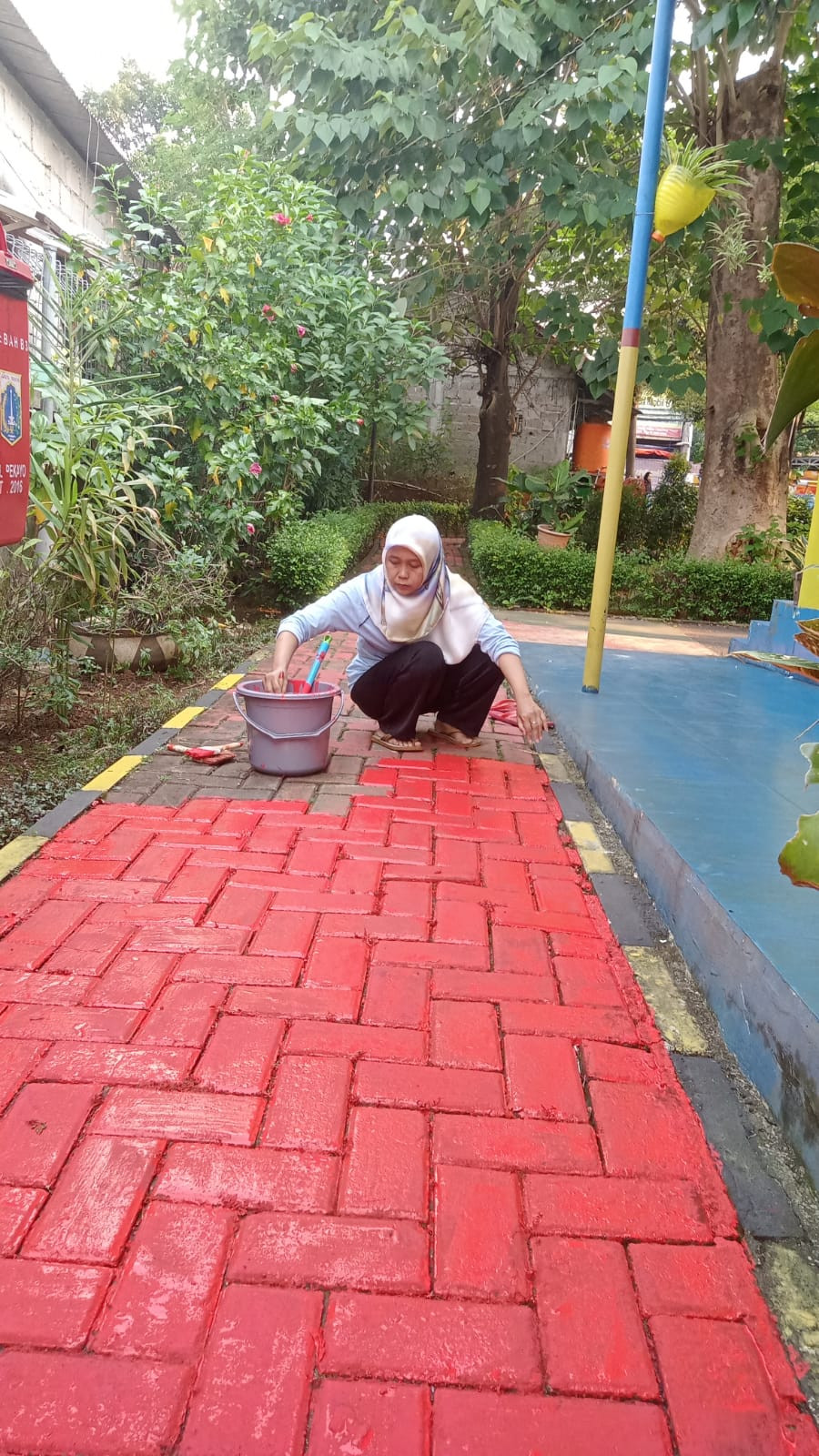 PENGECATAN KONBLOK RPTRA