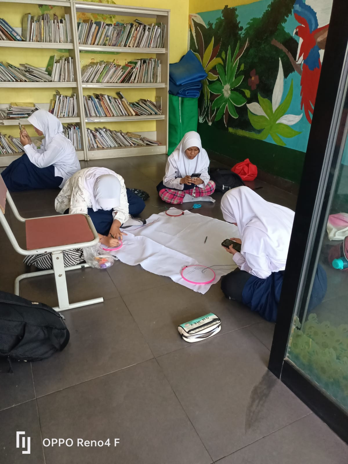 BELAJAR KELOMPOK SMP 184