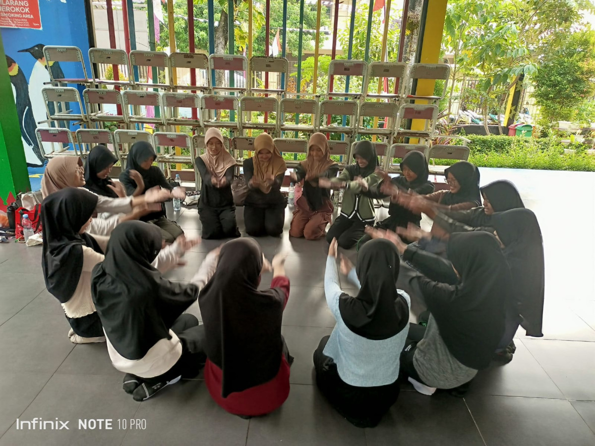 LATIHAN TARI SAMAN MAN 14