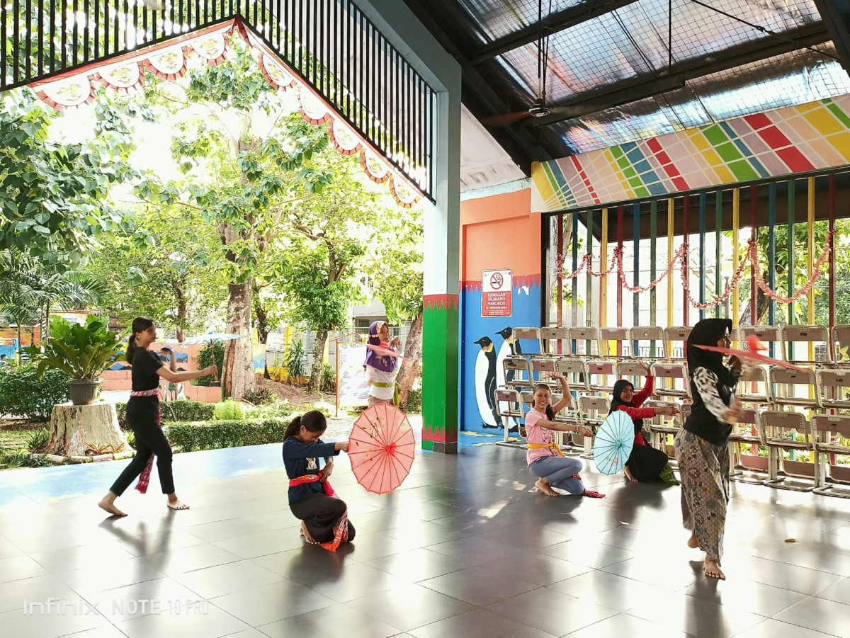 LATIHAN MENARI SANGGAR DAYA PRESTA