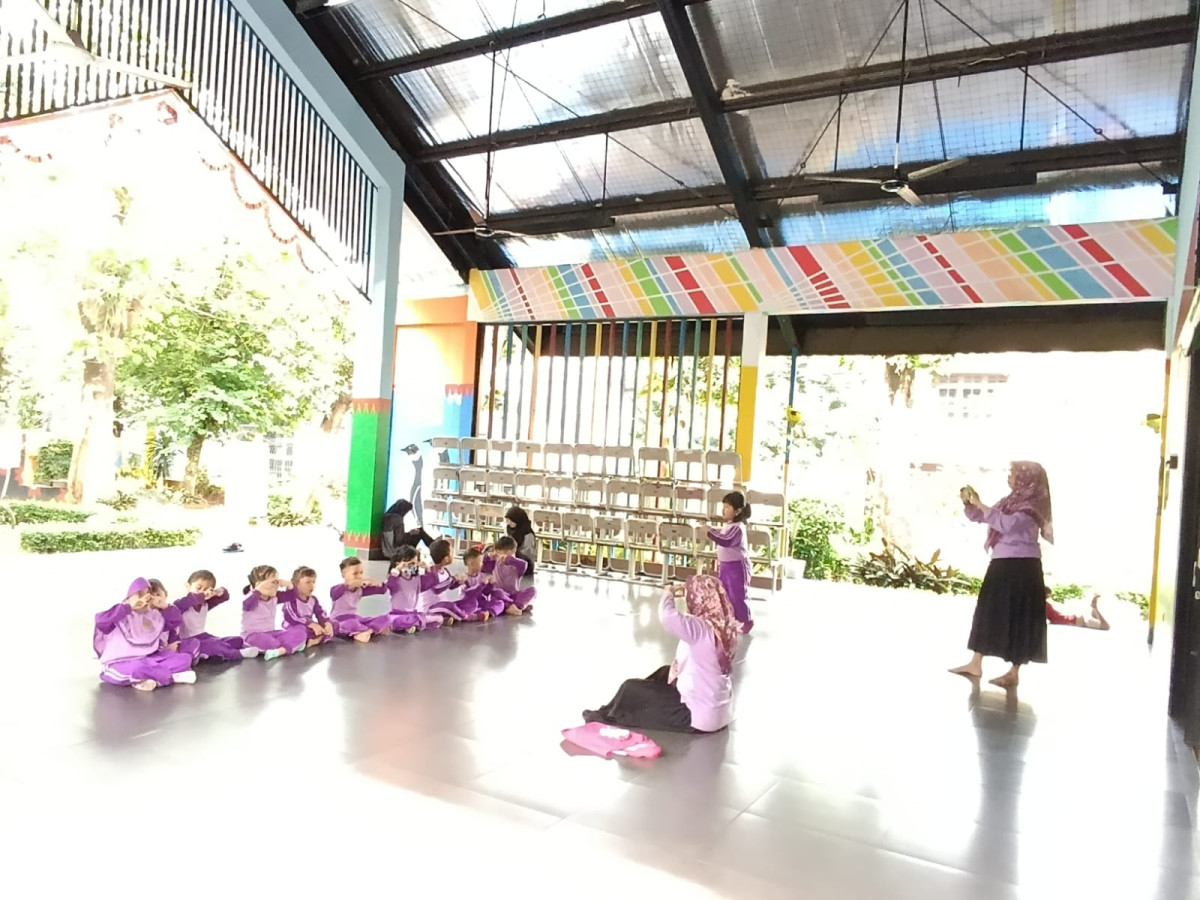 RAPAT WALI MURID SMP 251 DAN OUTING CLASS PAUD KEMUNING