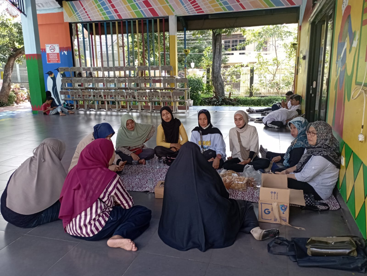 RAPAT WALI MURID SMP 251