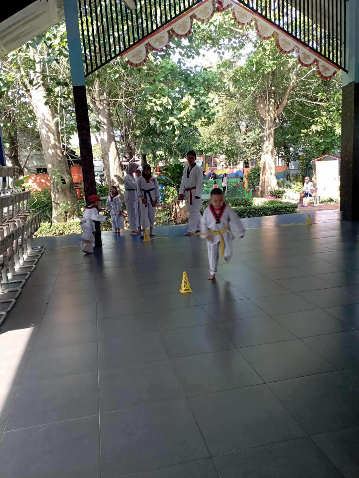 LATIHAN TAEKWONDO DEKADE