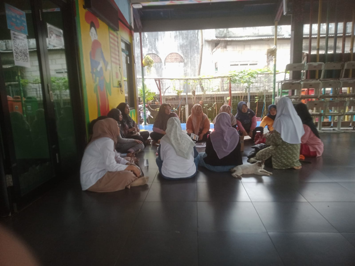RAPAT WALI MURID SMP 184