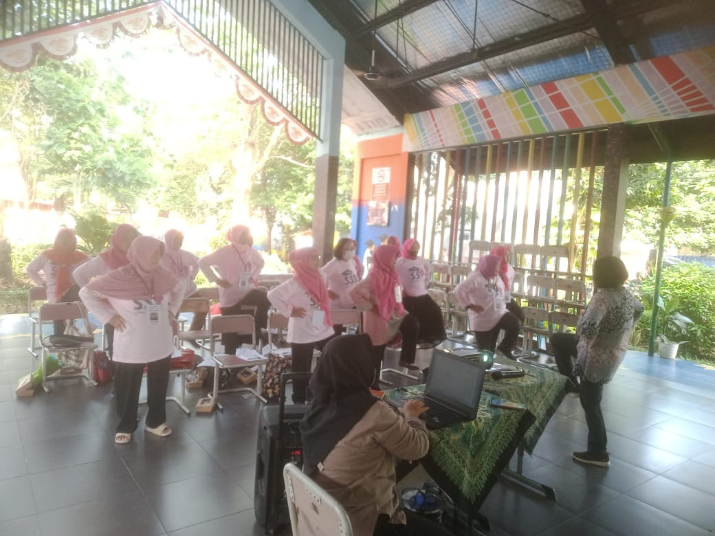 SEKOLAH ONLINE LANSIA