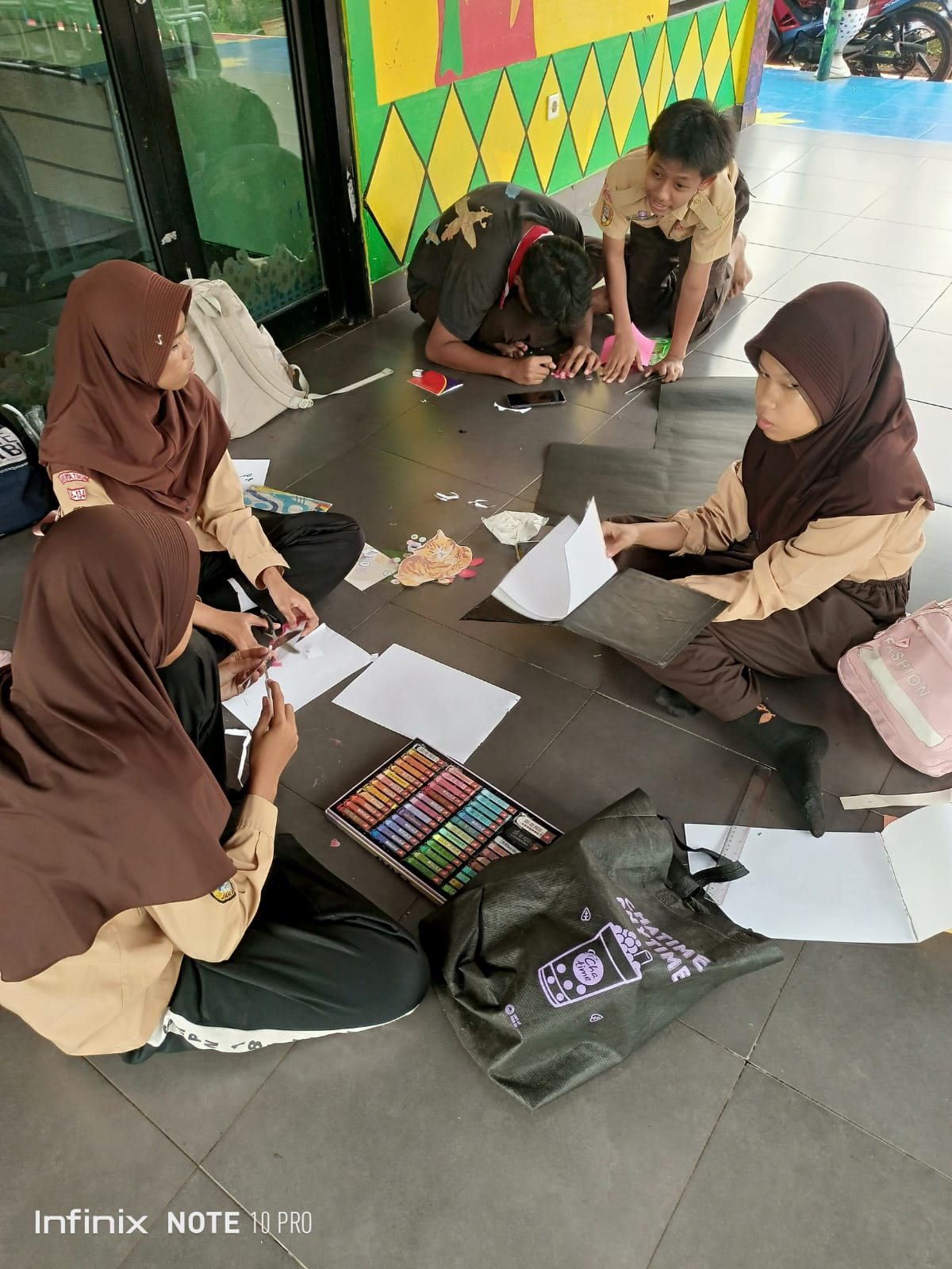 BELAJAR KELOMPOK SMP 184