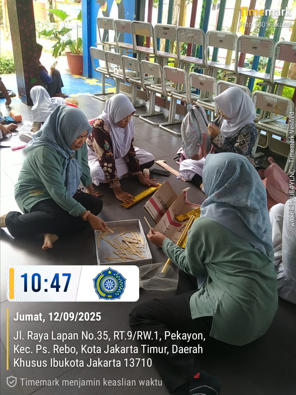 LATIHAN MENARI DAN BELAJAR KELOMPOK