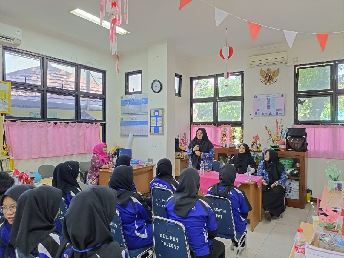 PENUTUPAN PELATIHAN TATA RIAS DARI PPKPI PASAR REBO