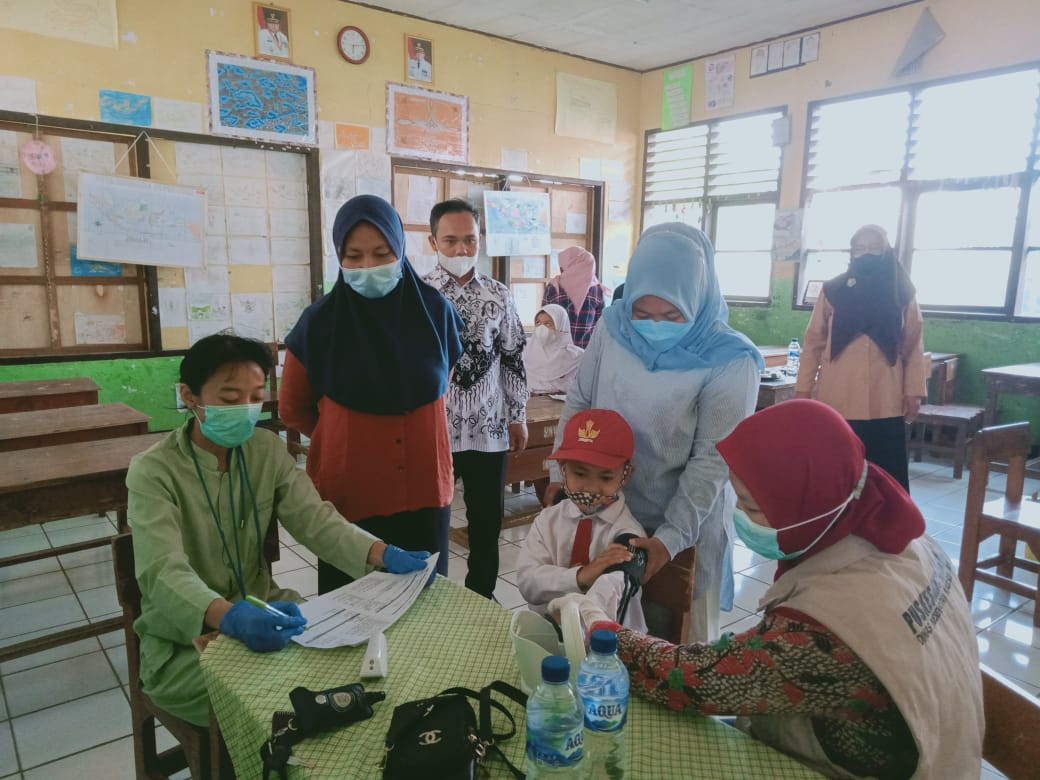 Fasilitasi kegiatan pelayanan Vaksinasi bagi anak sekolah dasar