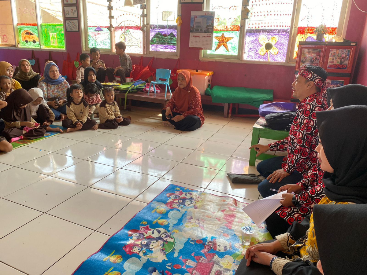 Pembinaan Anggota BKB oleh Penyuluh KB