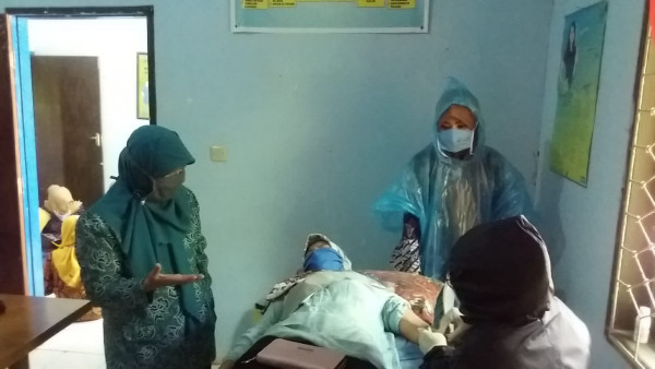 PELAYANAN KB IUD DAN IMPLANT