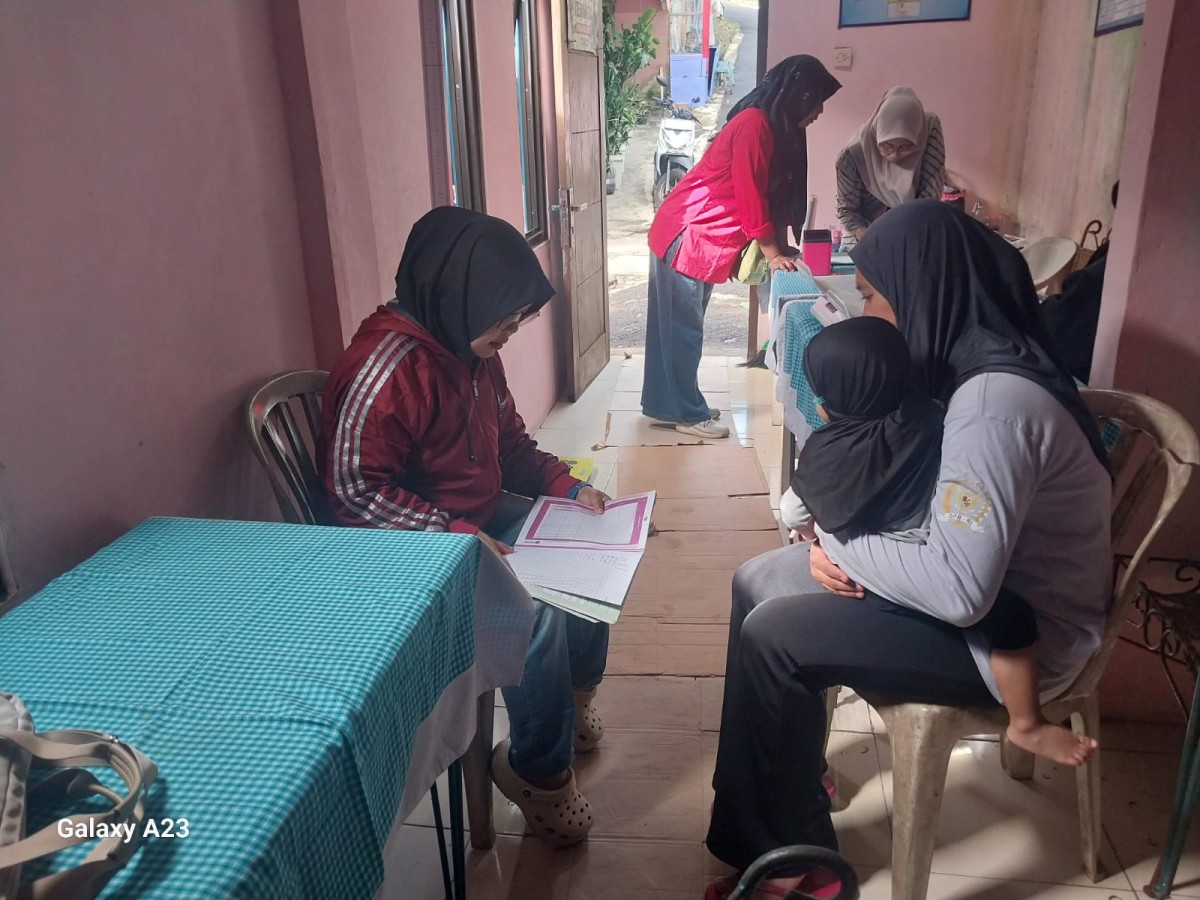 kegiatan posyandu mawar indah