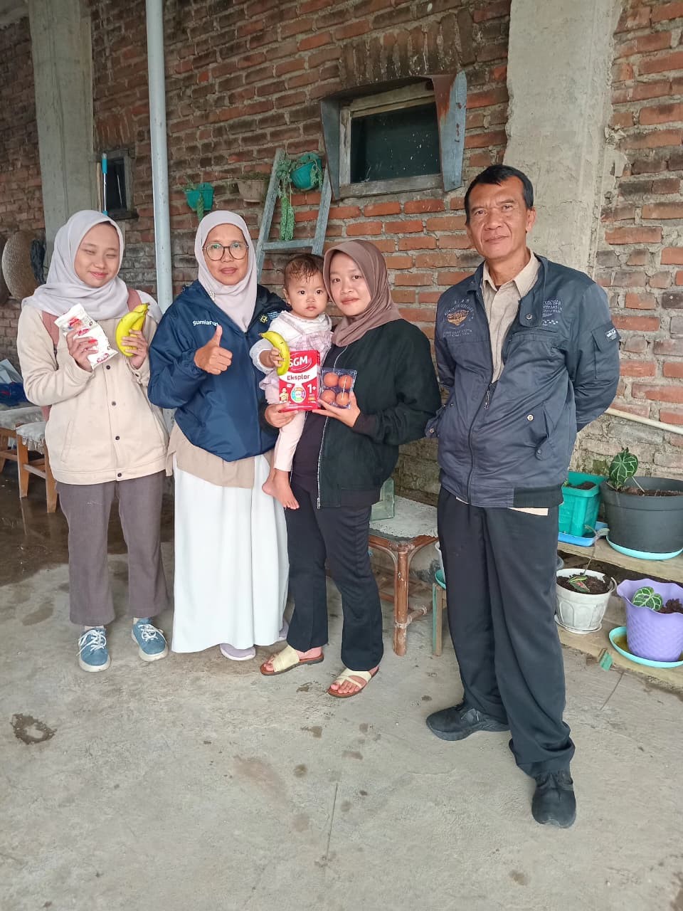 Pwmbagian Makan Bergizi Gratis Bagi Ibu hami. Busui dan Balita