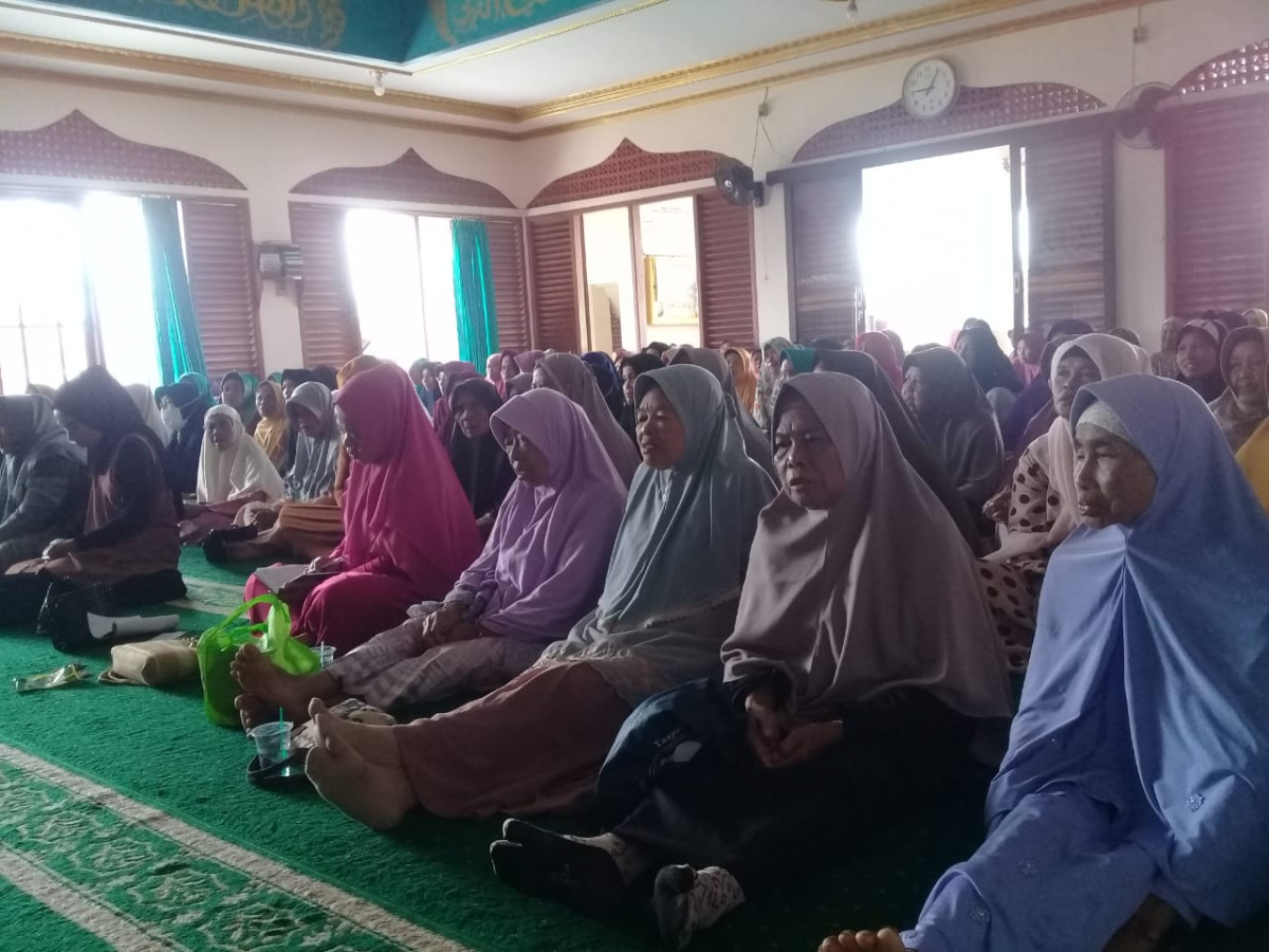 Pengajian mingguan rutin